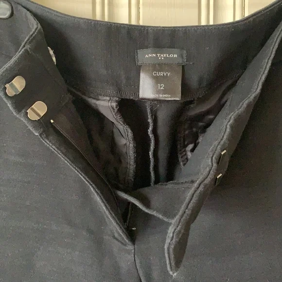 Ann Taylor Black Ankle Pants Curvy - Picture 4 of 7